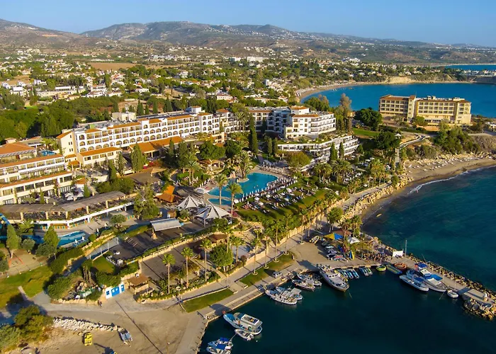 Coral Beach Hotel&Resort Cyprus